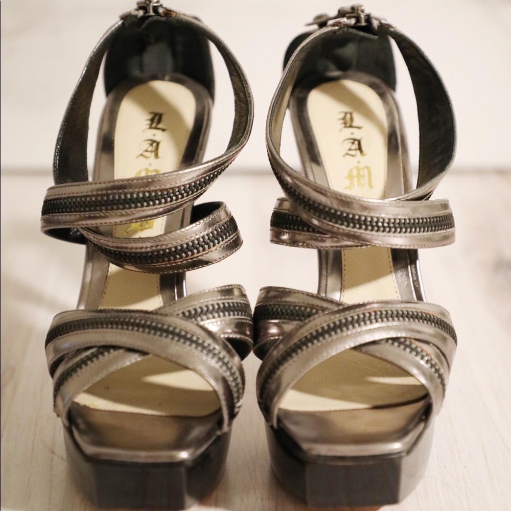 Never worn L.A.M.B heels